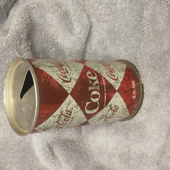 Coke can. 60's and vanilla coke can. - Picture 8 of 12